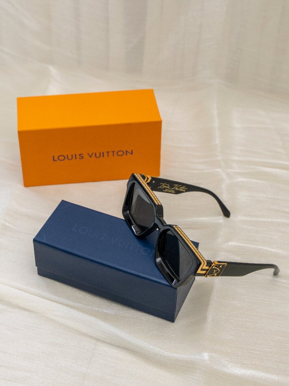 Louis Vuitton Women's Black Square Sunglasses